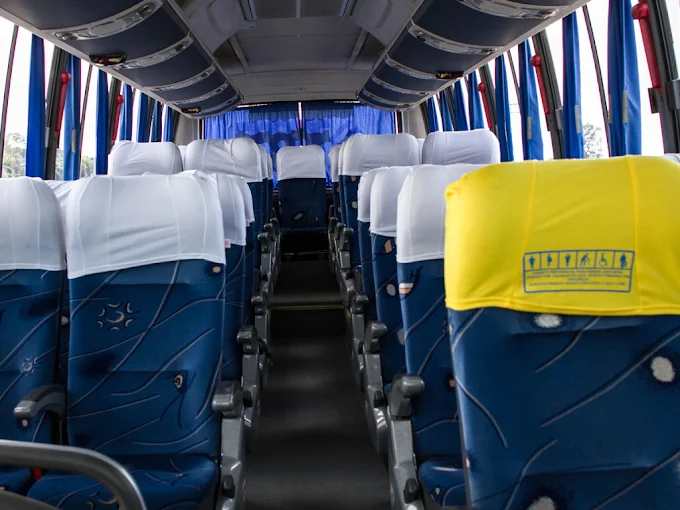 Interior de ônibus T8T